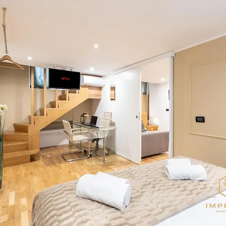 Teatro Pace Palace - Historic Center, Luxury Apartment, 3 Bdr, A-c