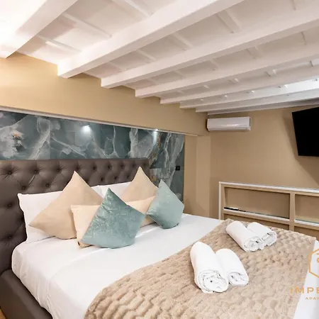 Apartmán Teatro Pace Palace - Historic Center, Luxury Apartment, 3 Bdr, A-c *