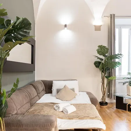 Teatro Pace Palace - Historic Center, Luxury Apartment, 3 Bdr, A-c * Řím