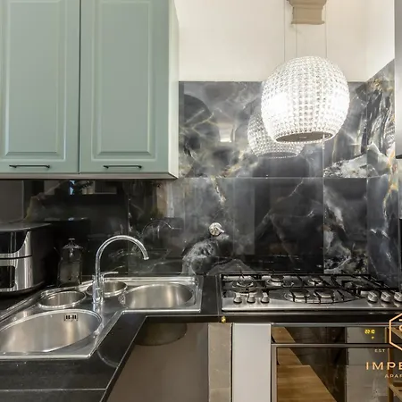 Teatro Pace Palace - Historic Center, Luxury Apartment, 3 Bdr, A-c