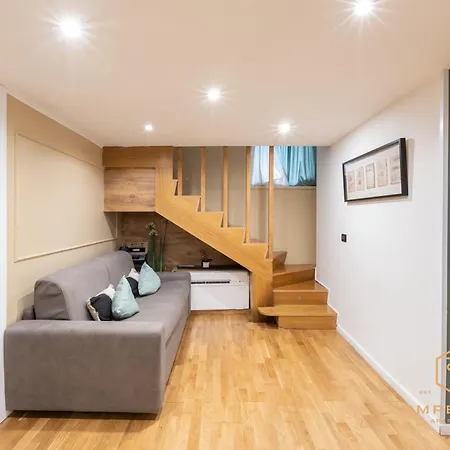 Apartmán Teatro Pace Palace - Historic Center, Luxury Apartment, 3 Bdr, A-c